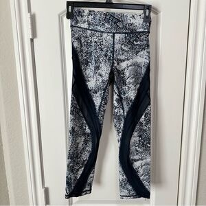 Lululemon Womens Size 4 Wildwood White Multi Teal Never Still Crop Leggings Pant